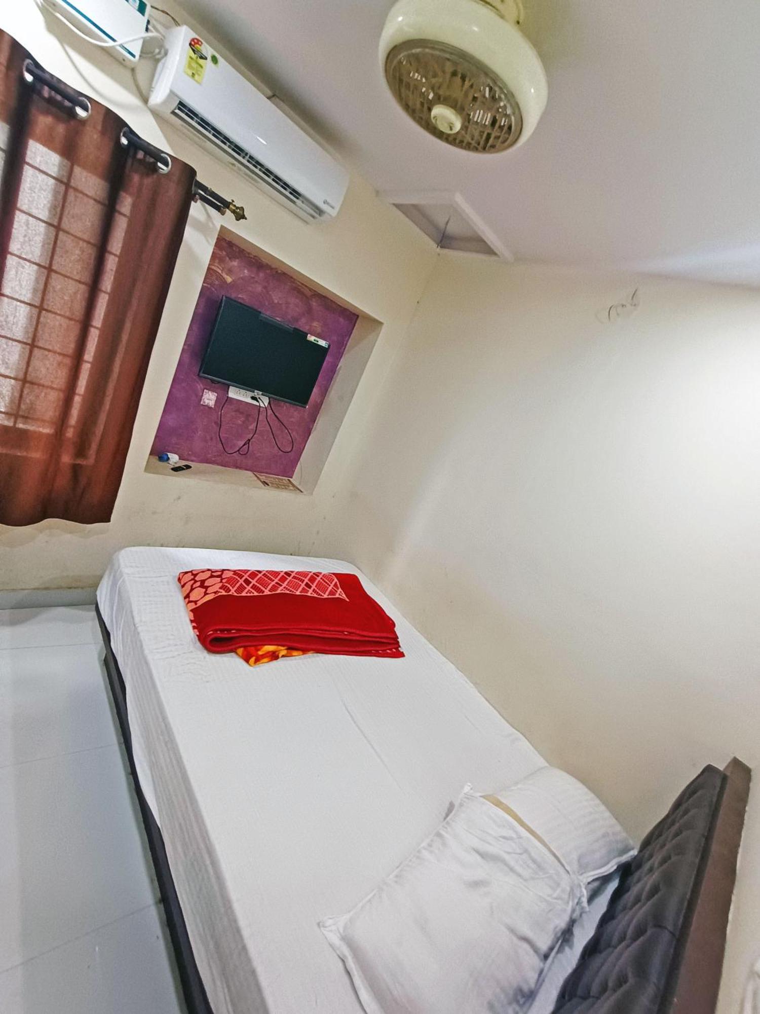 Mg Residency Hotel Chikmagalur Exterior photo