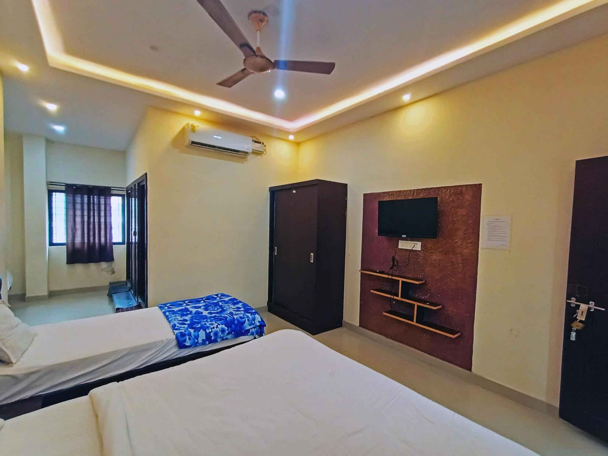 Mg Residency Hotel Chikmagalur Exterior photo
