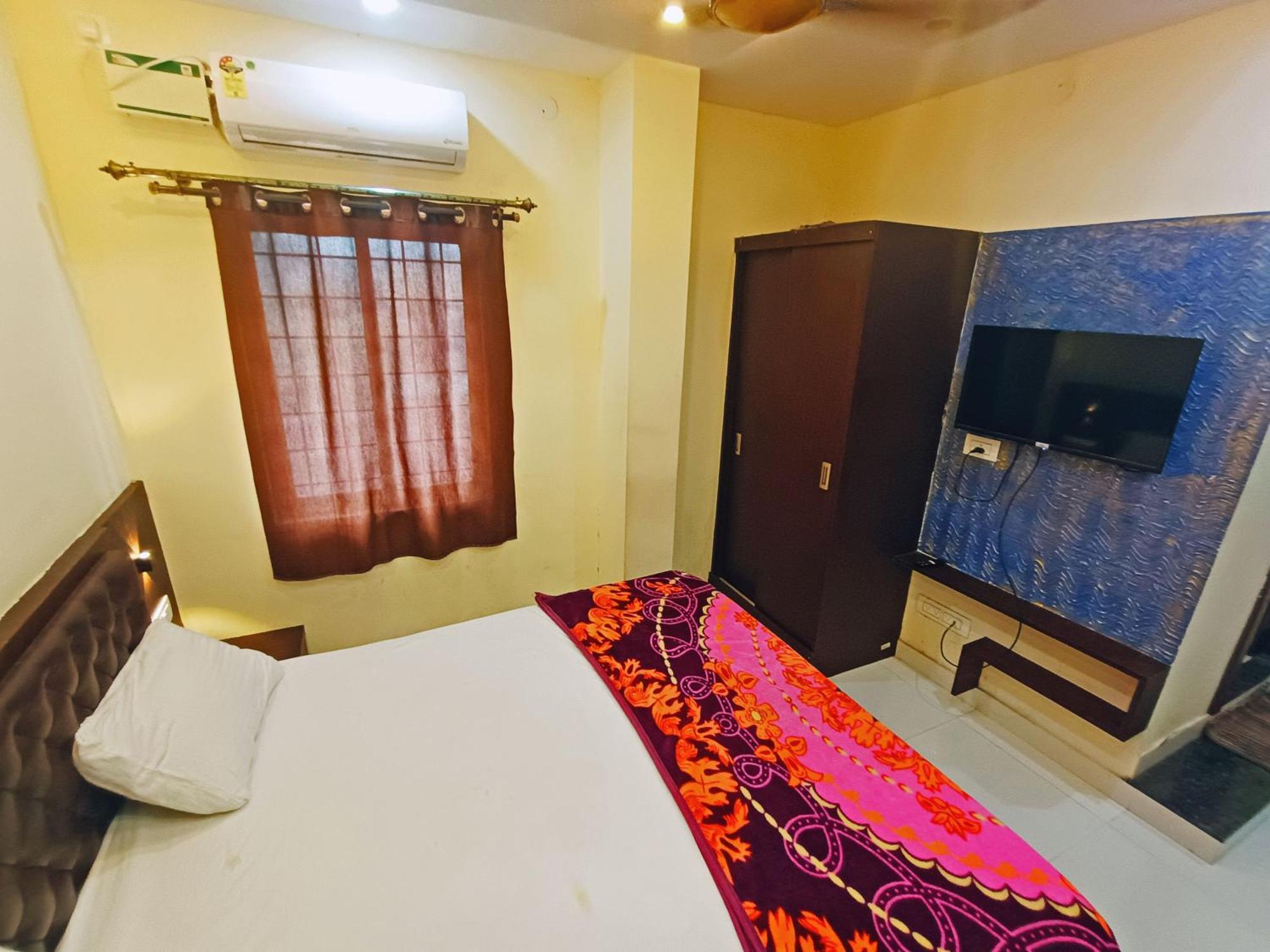 Mg Residency Hotel Chikmagalur Exterior photo