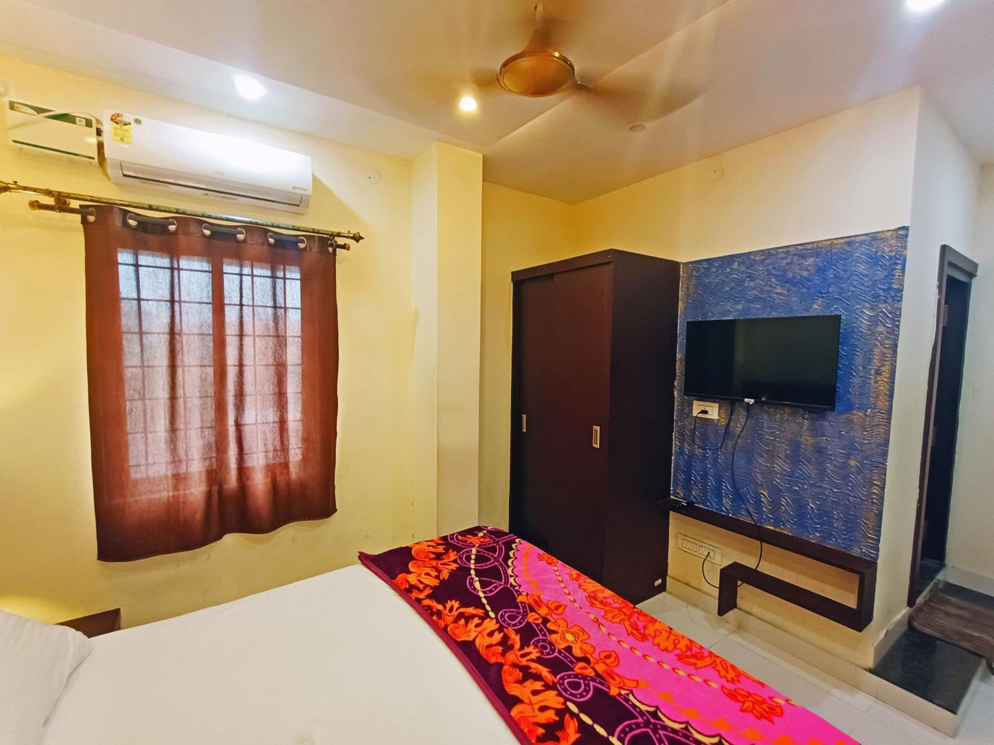 Mg Residency Hotel Chikmagalur Exterior photo